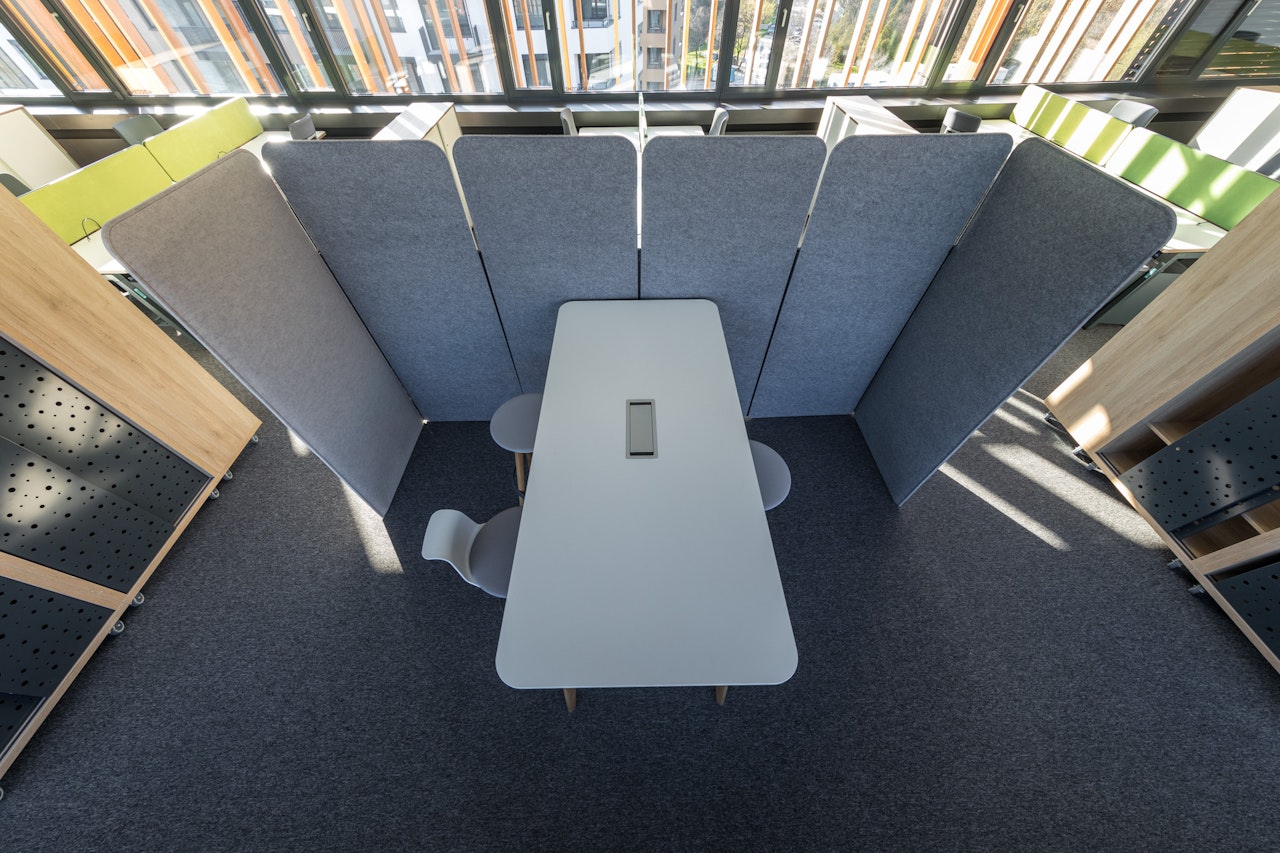 Buzziscreen BuzziScreen, sound-absorbing room divider | BuzziSpace
