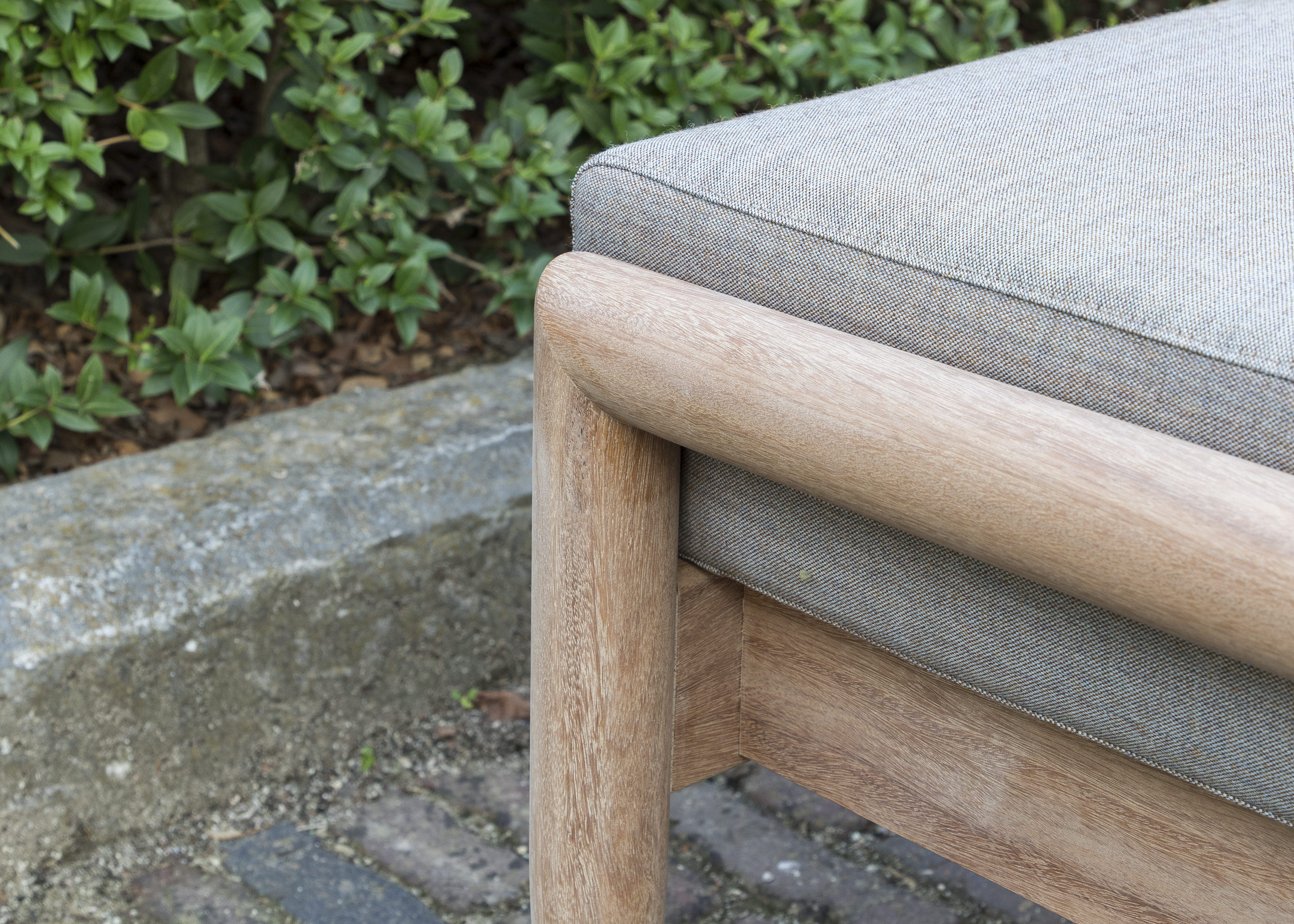 BuzziNordic ST900, outdoor lounge series | BuzziSpace