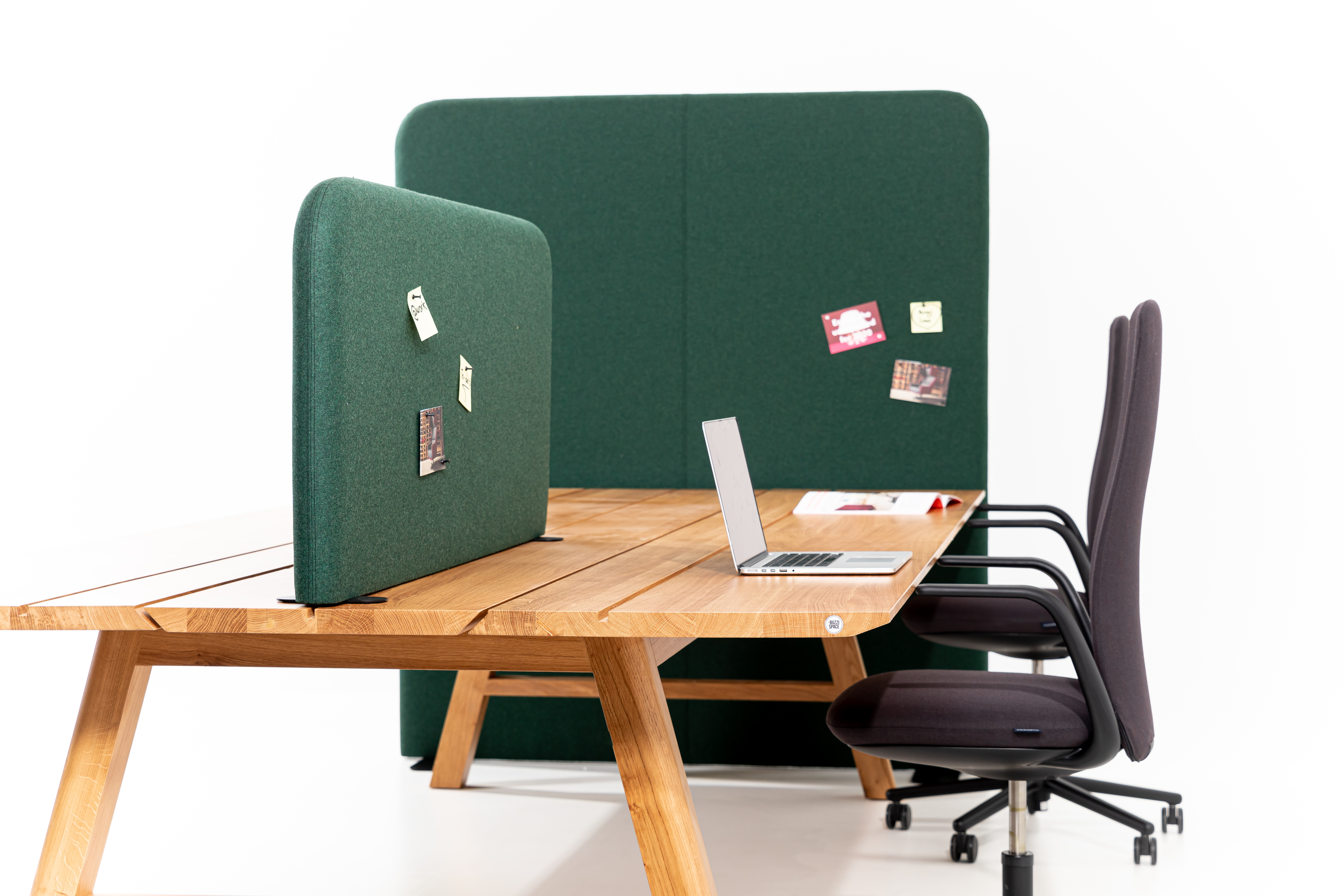 BuzziShield Desk, Create private workstations | BuzziSpace BuzziShield Desk, Create private workstations | BuzziSpace
