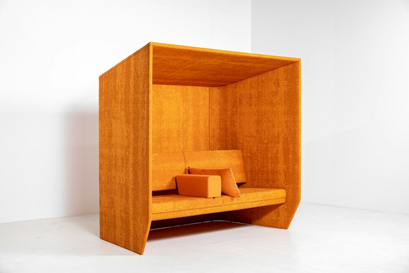 BuzziHub, upholstered cocoon | BuzziSpace