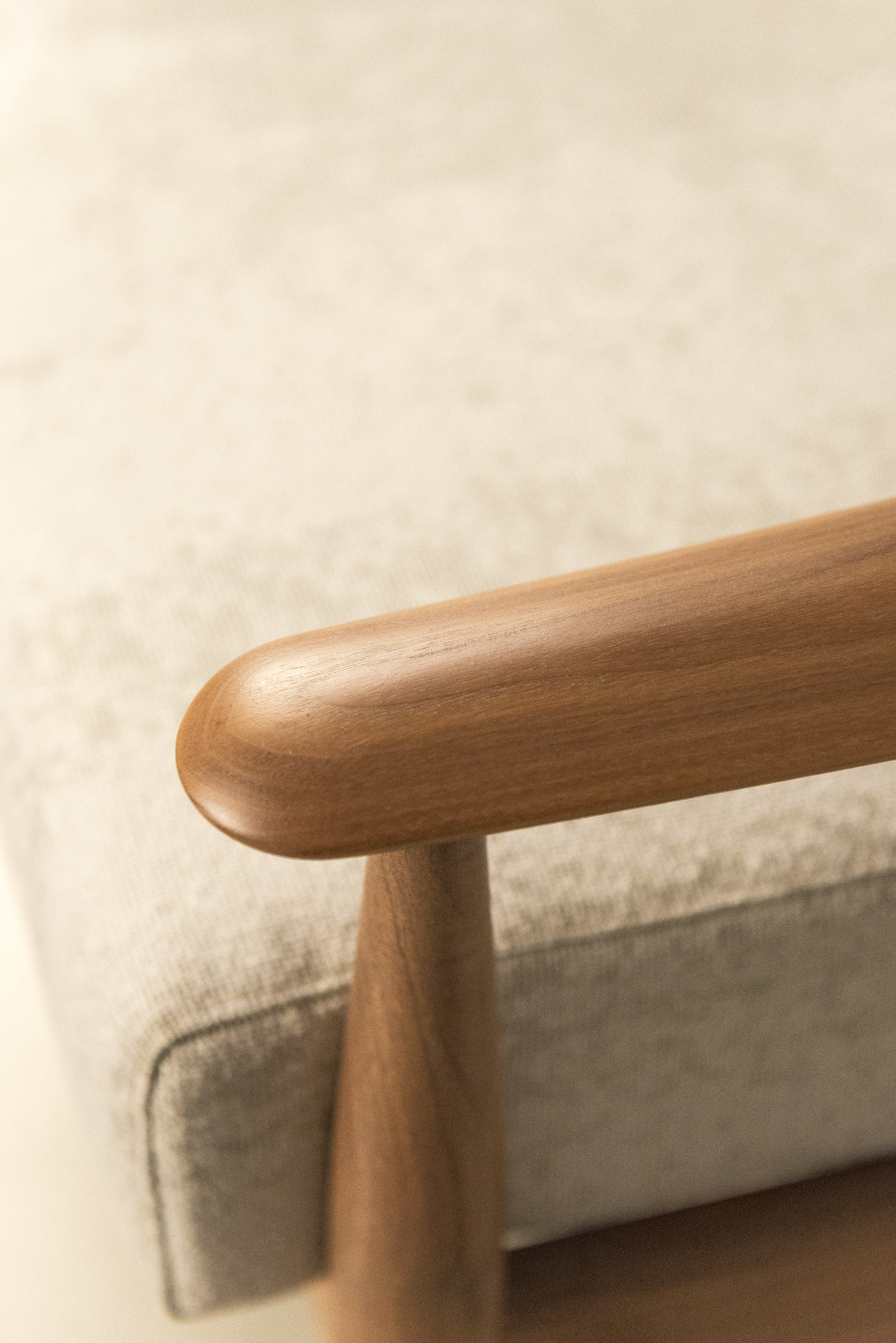 BuzziNordic ST100, Nordic inspired lounge chair | BuzziSpace