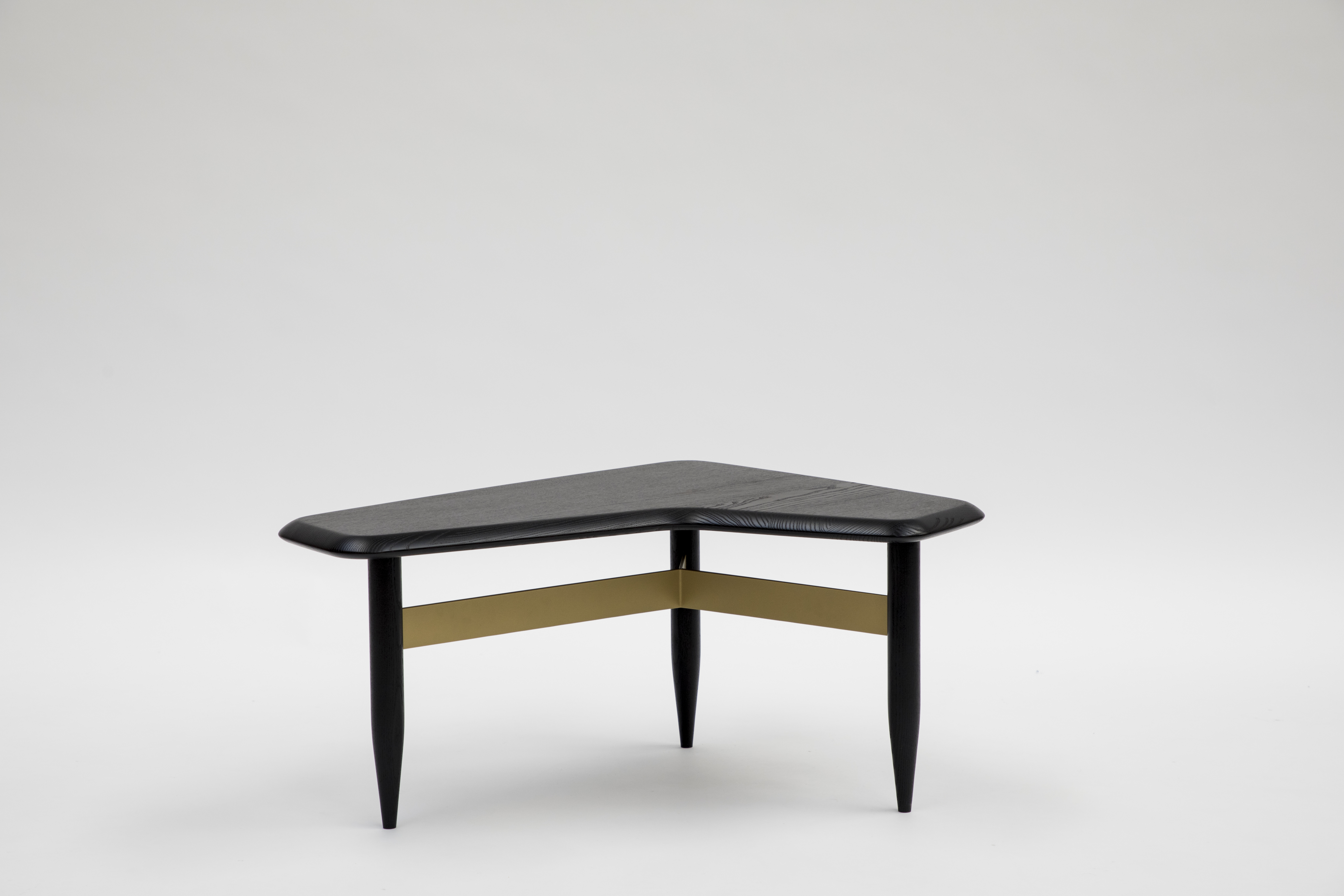 BuzziNordic ST400, Nordic inspired side table | BuzziSpace