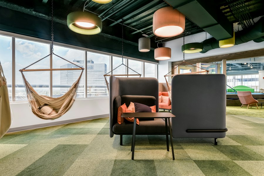 Keys to a Successful Hybrid Office | BuzziSpace