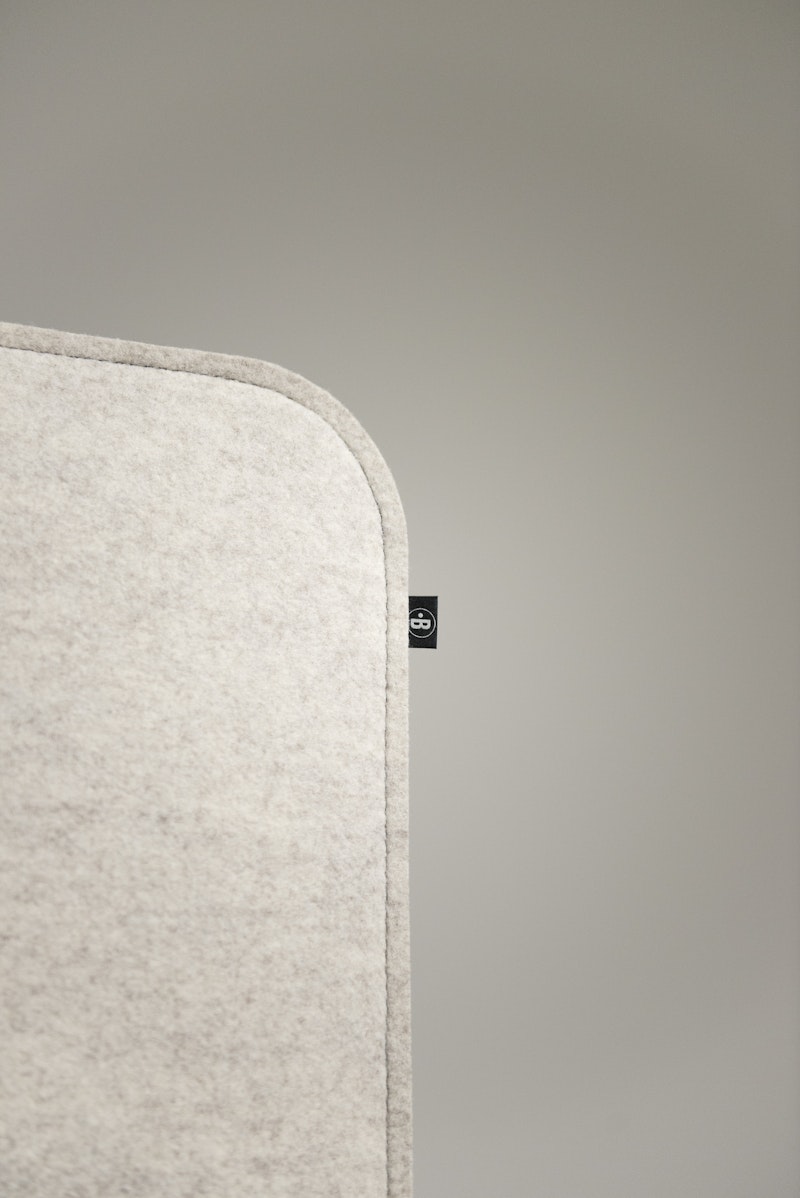 Buzziscreen BuzziScreen, sound-absorbing room divider | BuzziSpace