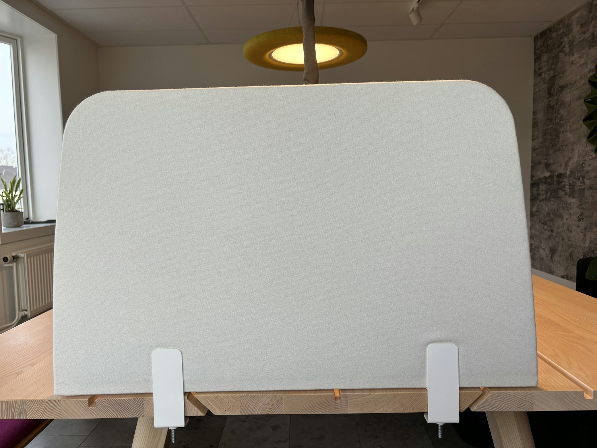Buzzispace buzziredesk sustainable desk divider