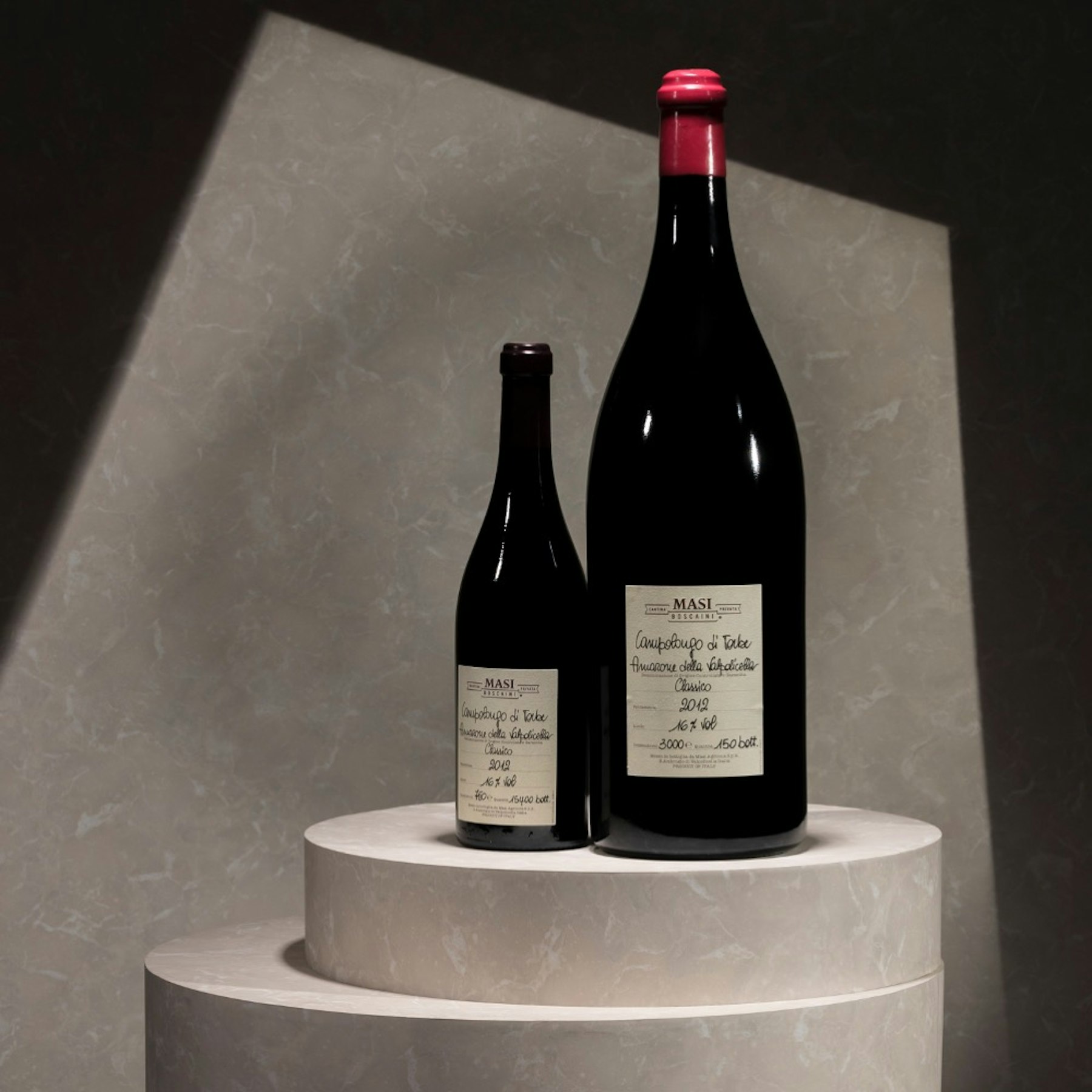  It's an elegant Amarone cru, characterized by almond aromas and hints of cooked fruit. It's part of the Boscaini private collection, it comes from dried grapes.