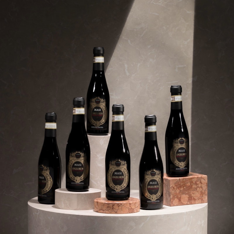 ANGELORUM | Recioto Classico DOCG | KASTEN Traditioneller Dessertrotwein aus den Veronese-Trauben Corvina, Rondinella und Molinara aus Valpolicella, der in den Obstgärten während der Wintermonate verwelkt.