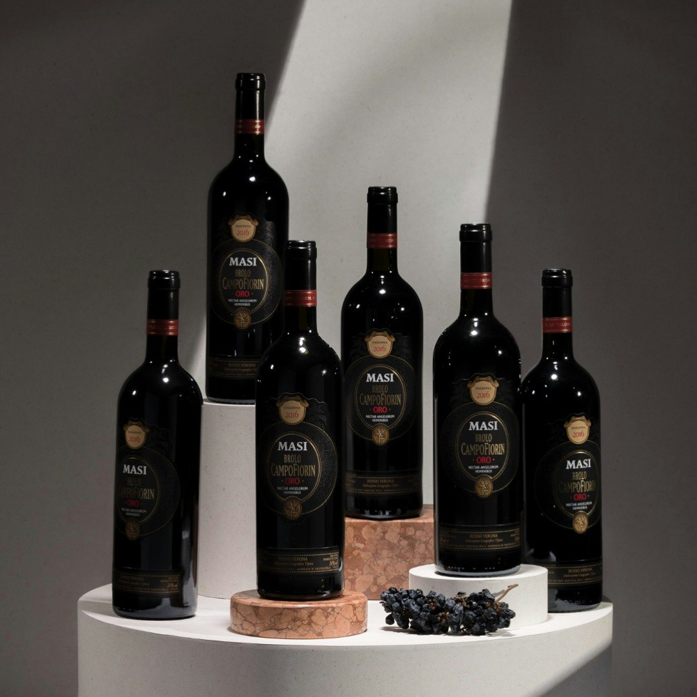BROLO CAMPOFIORIN | Rosso Verona IGT | BOX Dry and elegant, this red wine is a perfect blend of Campofiorino and Amarone. Enriched by the Oseleta grape, it ages in oak casks. International style.