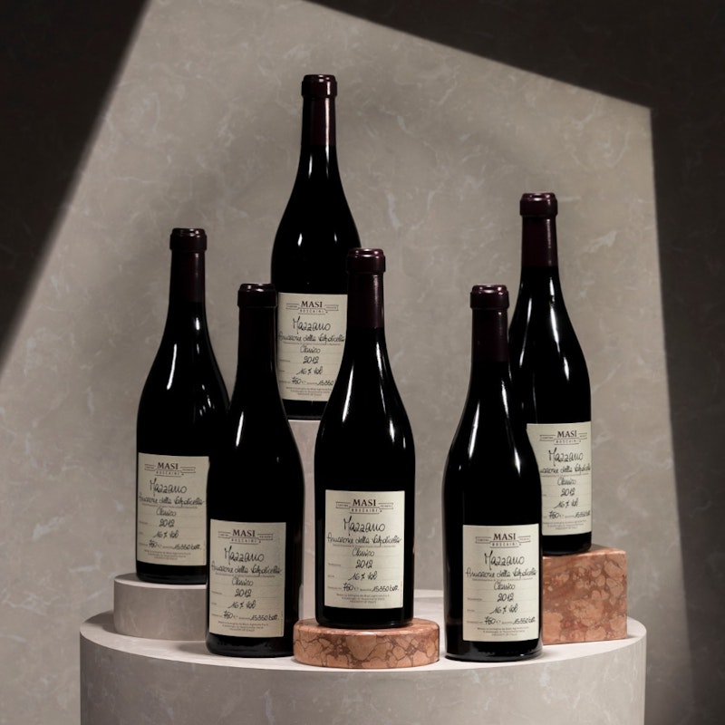 MAZZANO | Amarone Classico DOCG | CONFEZIONE Vino austero e maestoso, prototipo dell'Amarone con sentori di ciliegia. E' prodotto da uve appassite in fruttai tradiizionalmente nei mesi invernali.