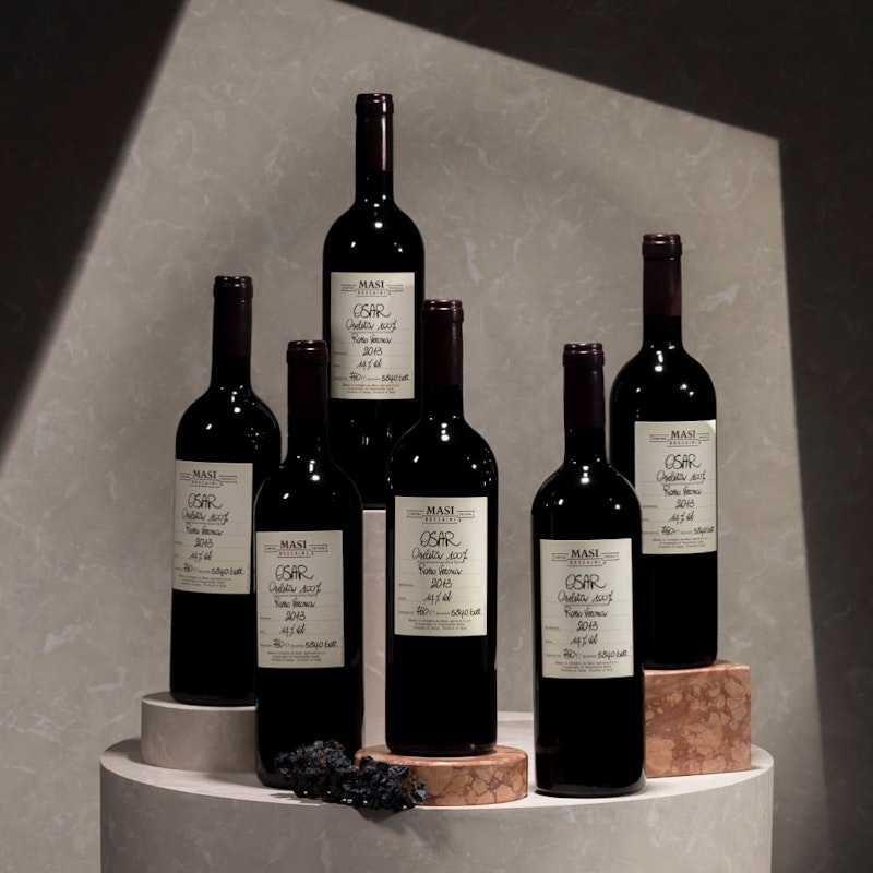  Vino di complessità e stuttura fatto con Oseleta. Intenso. fruttato e ben bilanciato. Una sfida vinta dai tecnici Masi, dove tradizione incontra innovazione.