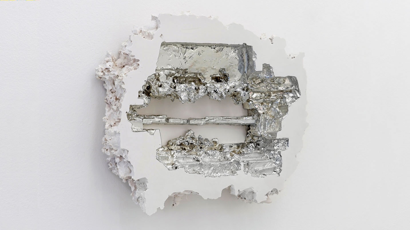 Polymergips, Pigmente, Color like chrome, 40 x 51 x 9.5 cm