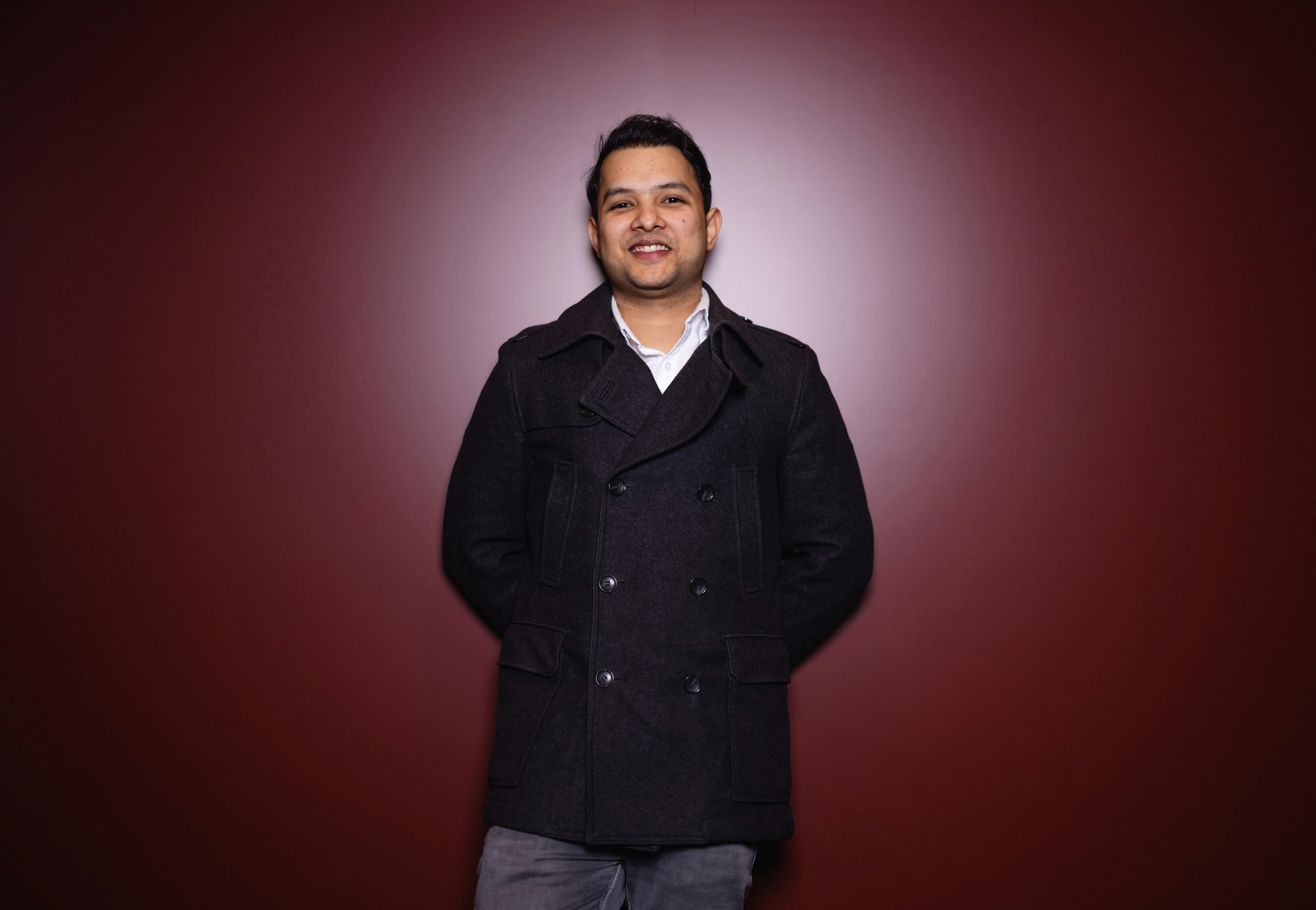 Akash in Caban Jacke