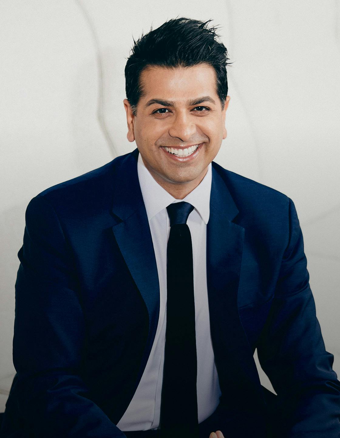 Dr. Neil Tanna, board-certified plastic surgeon in Long Island, NY