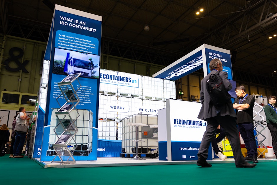 Recontainers display stand