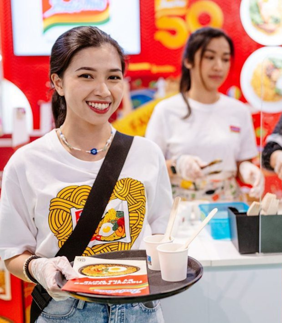 Good Food Shows Noodle Lady
