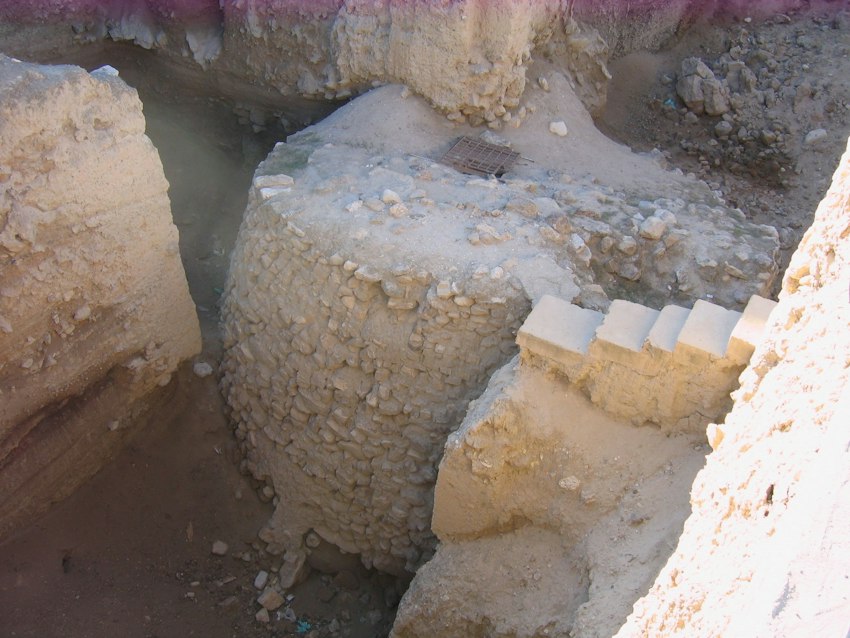 The Neolithic Tower of Jericho at Tell es-Sultan