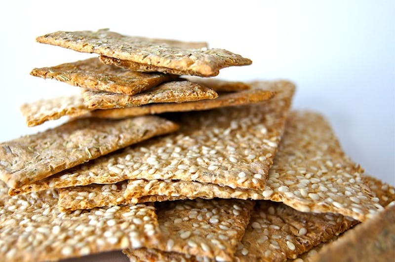 there are a lot of crackers that are stacked on top of each other