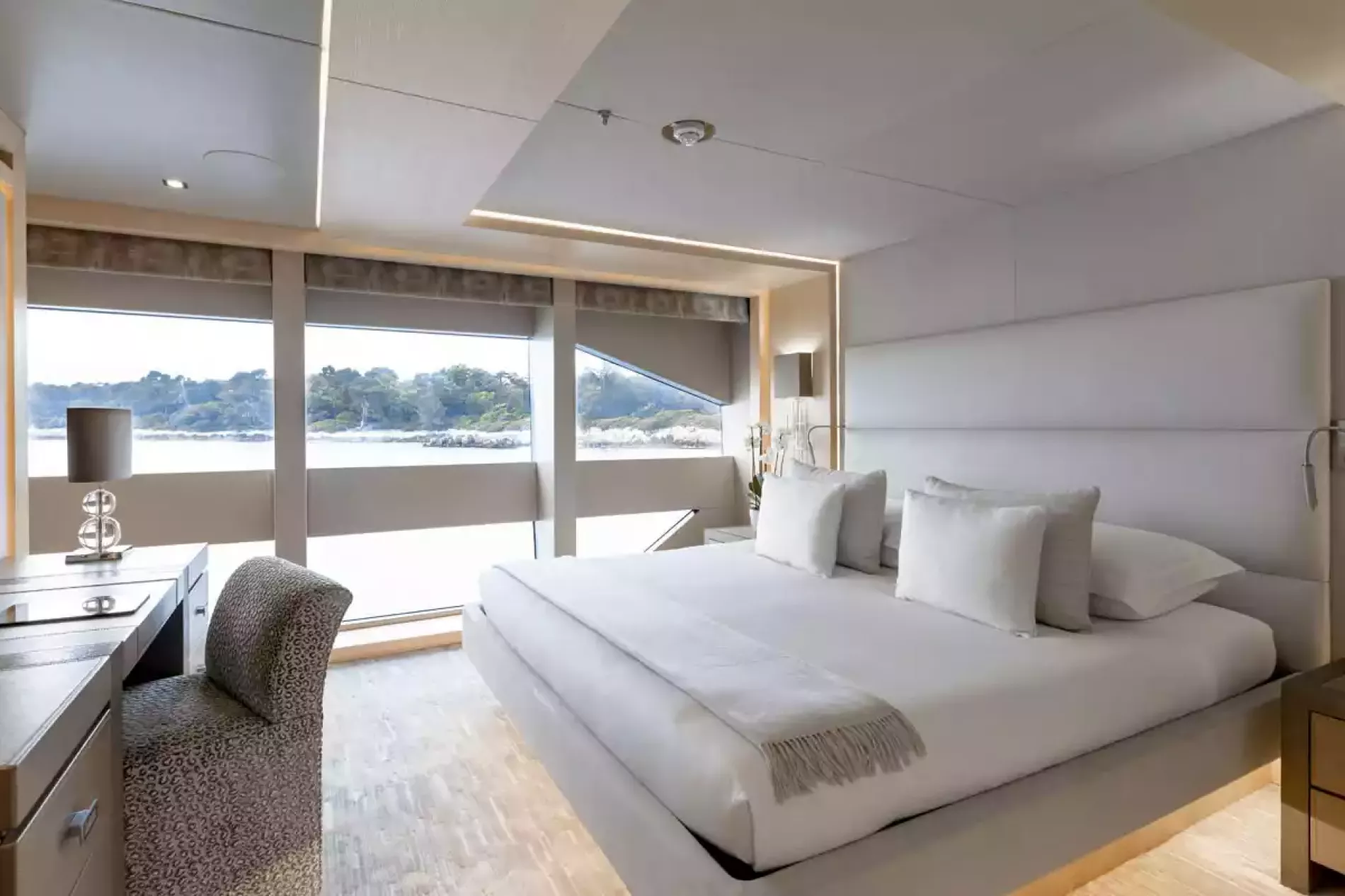 Interior - 10/20