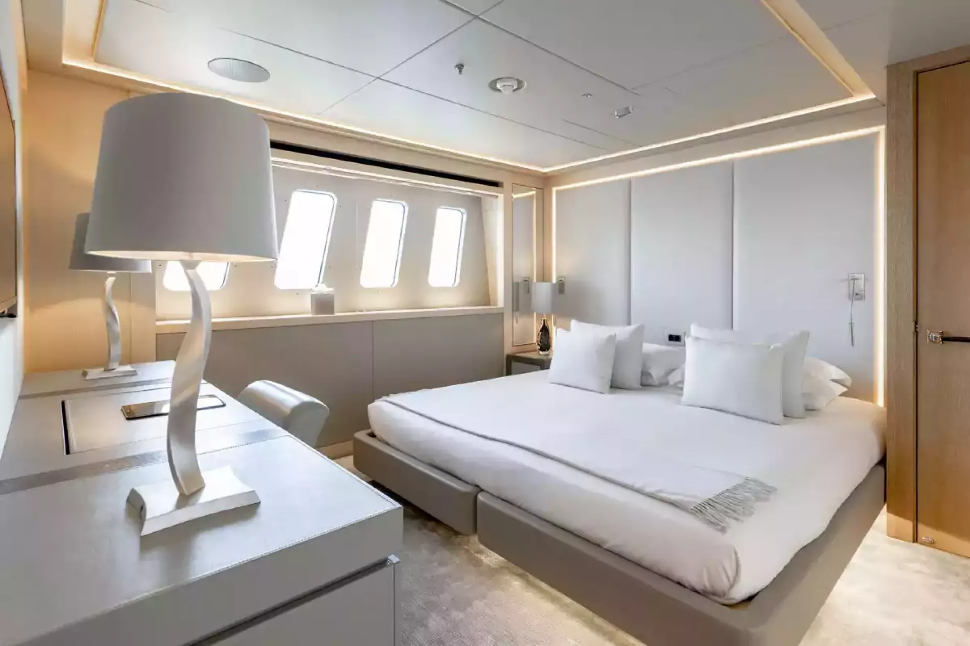 Interior - 12/20