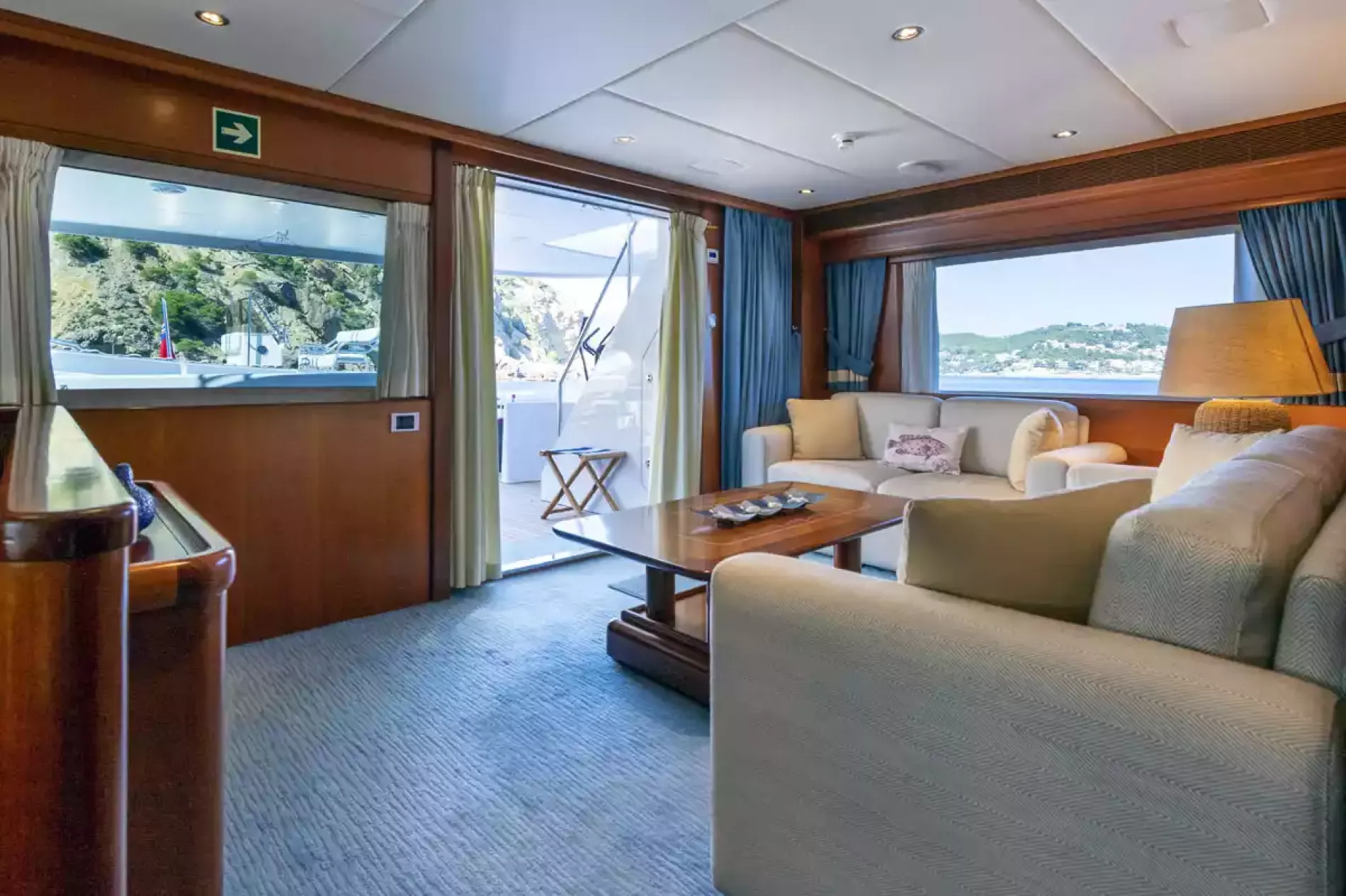 Interior - 0/16