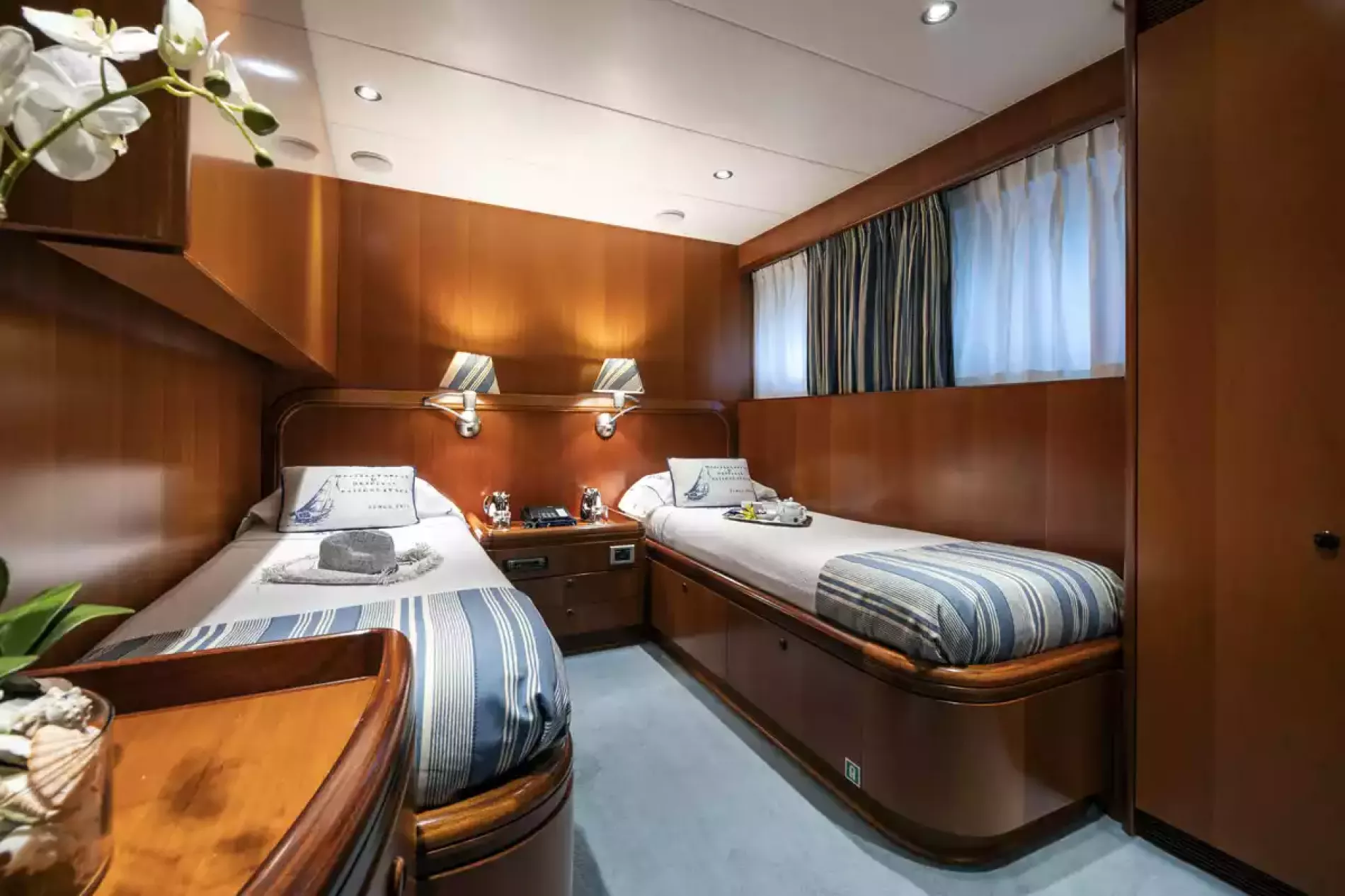 Interior - 12/16