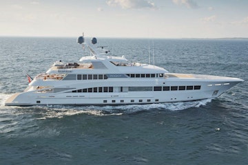 yacht rental luxury