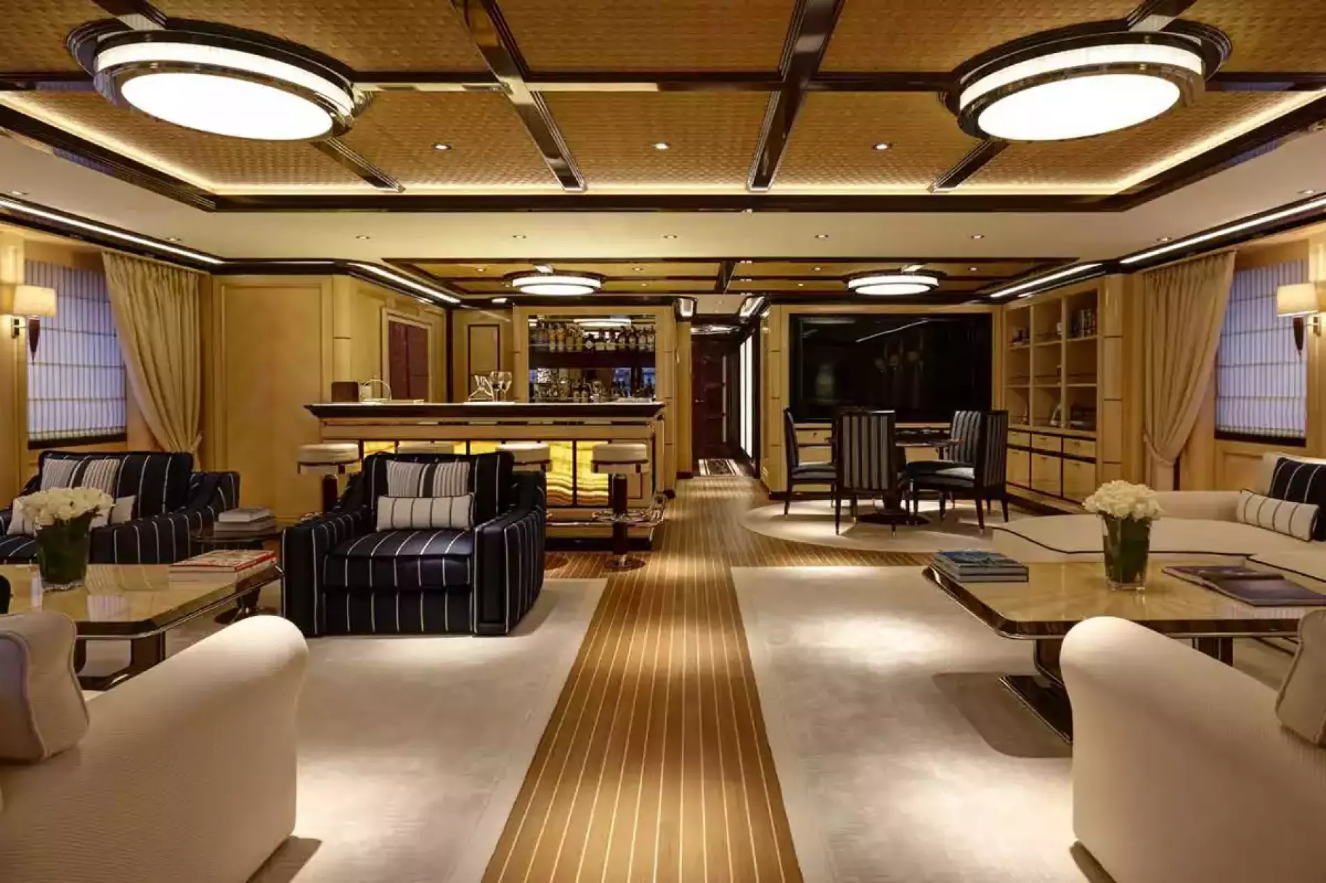 Interior - 0/22