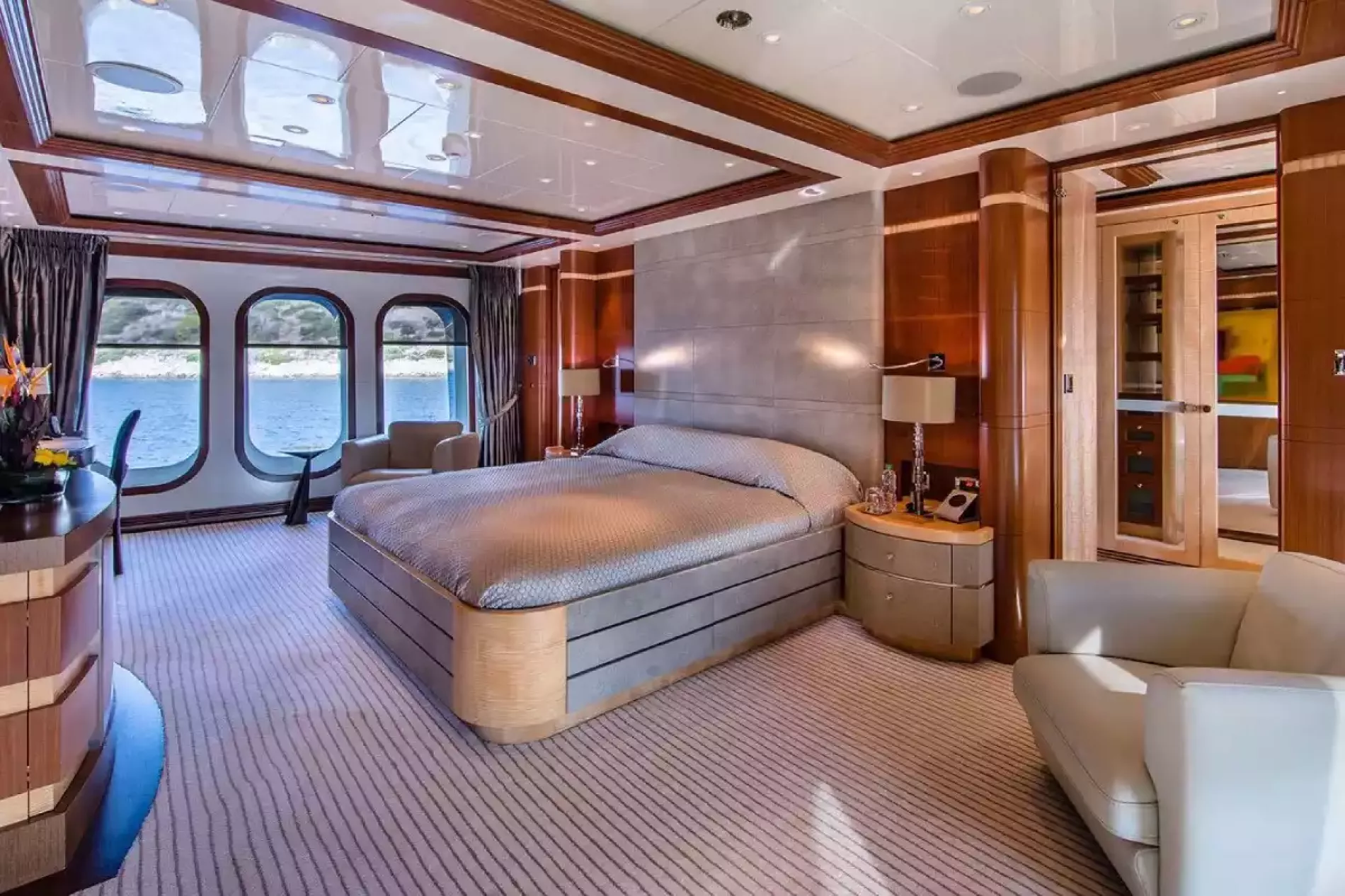 Interior - 11/25