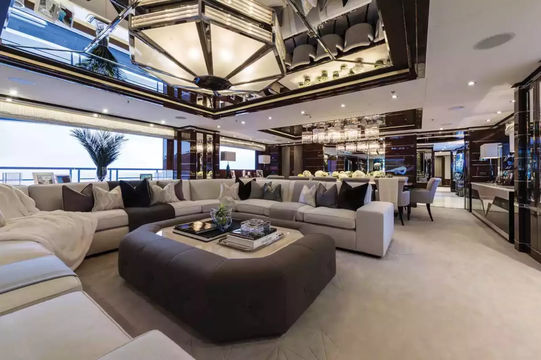 Interior - 0/28