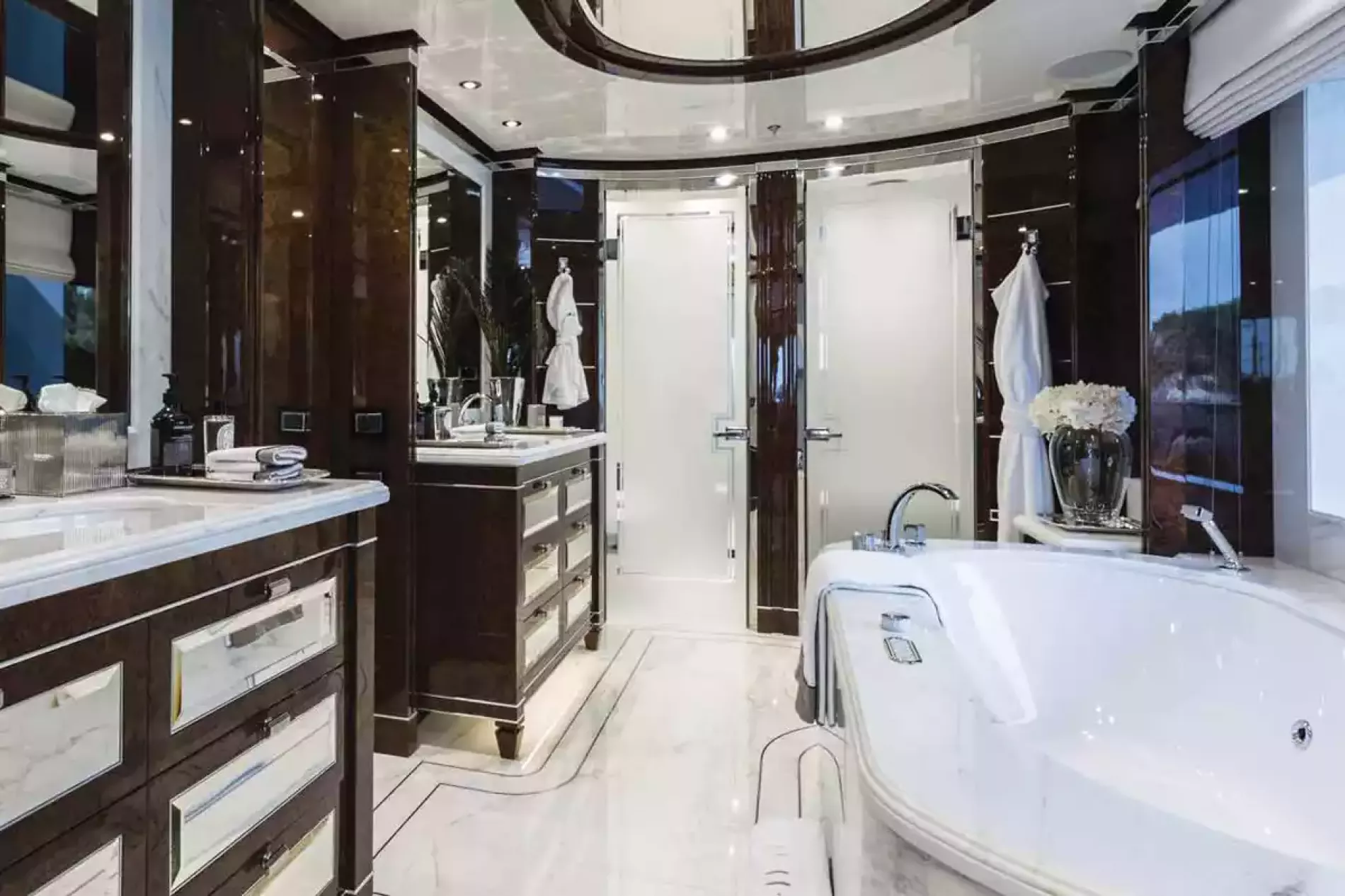 Interior - 14/28