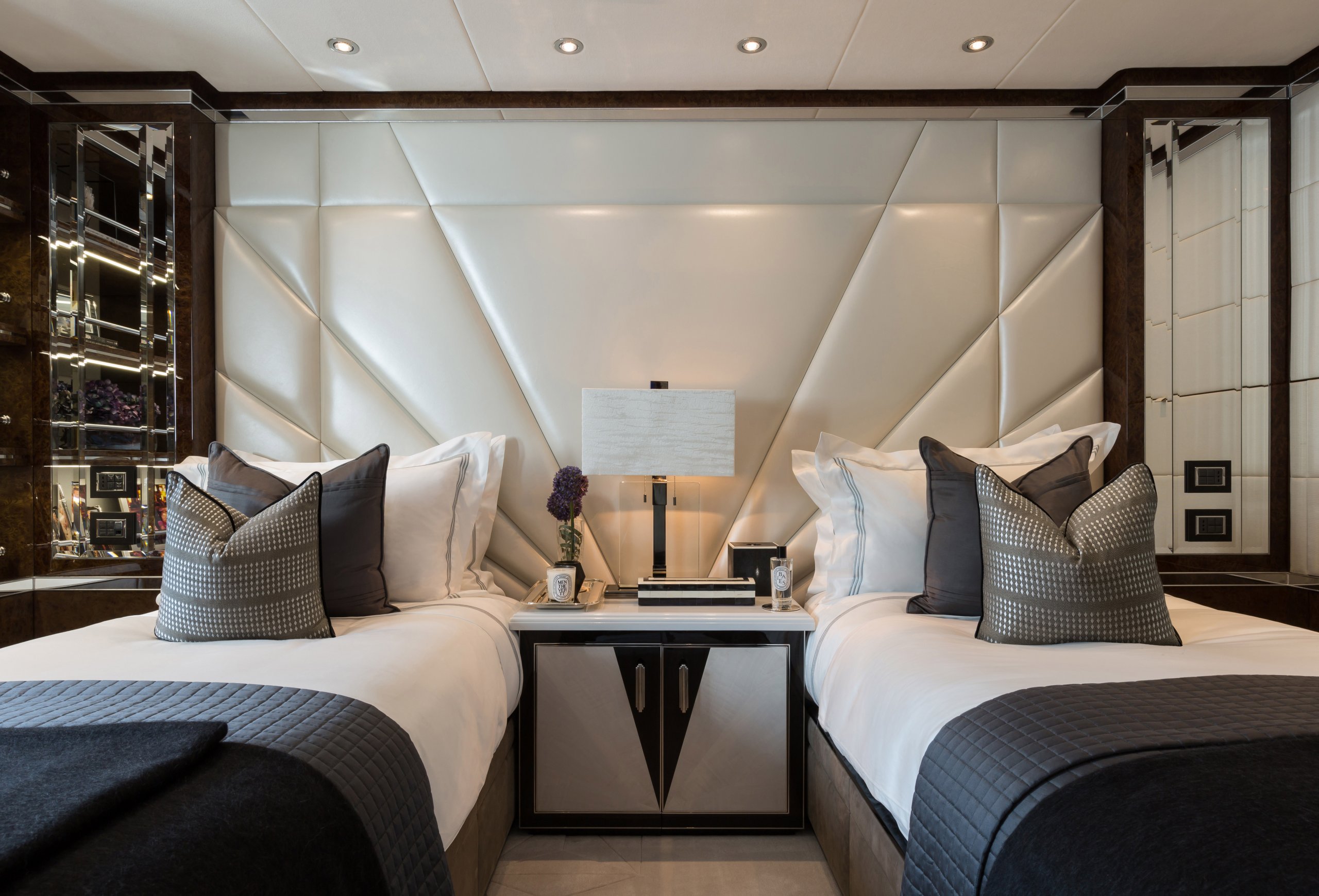 Interior - 17/28