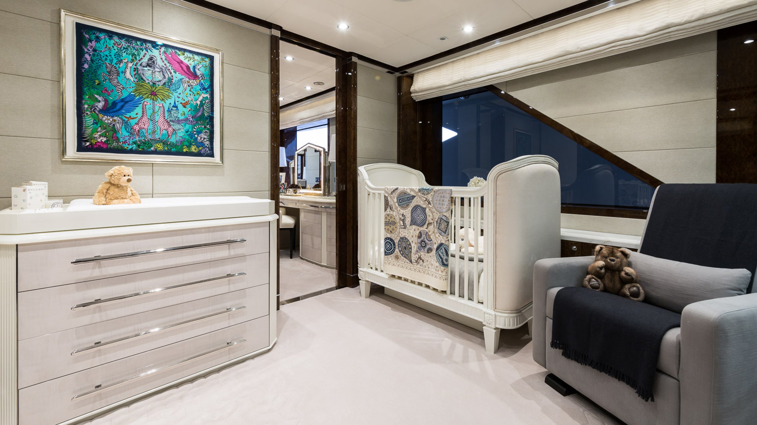 Interior - 19/28
