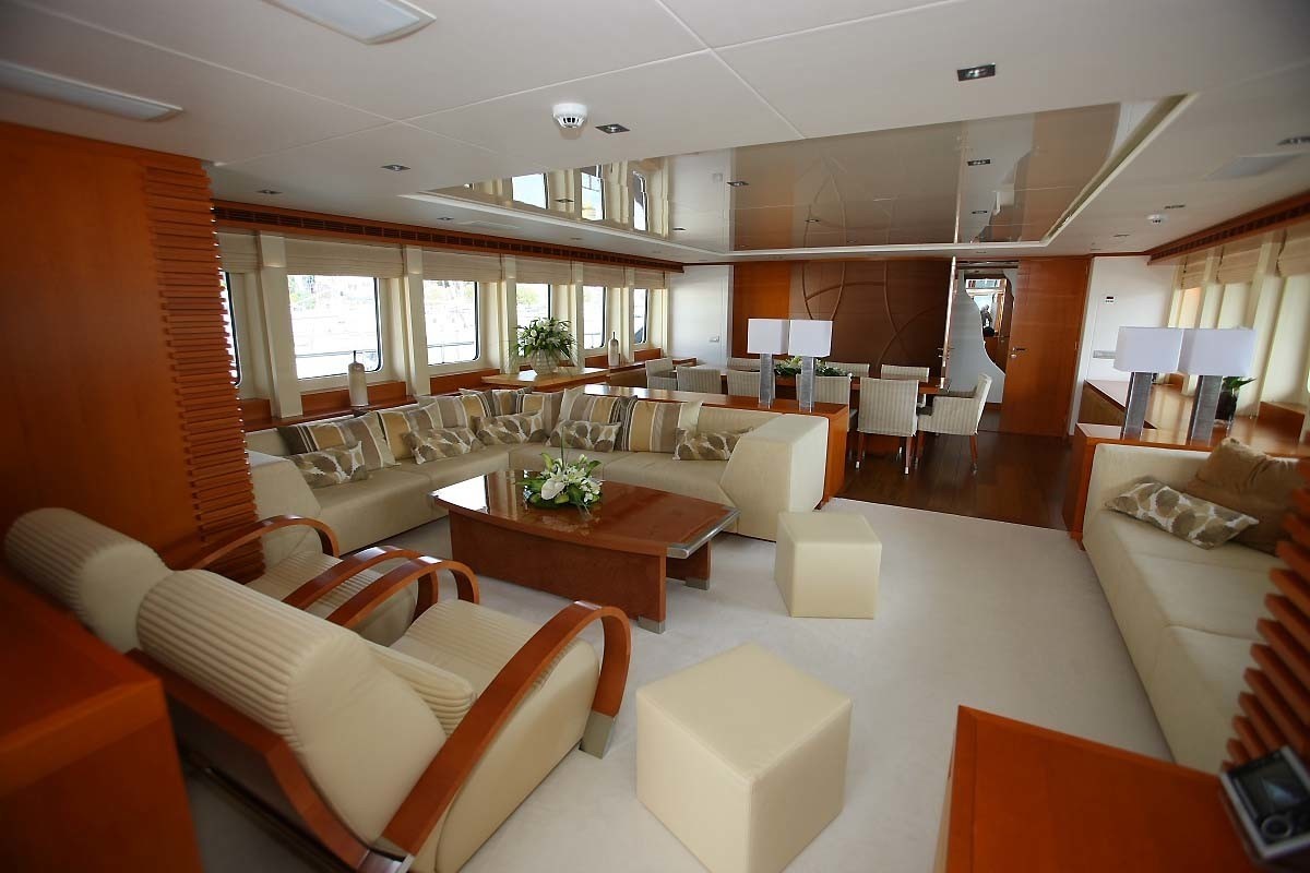 Interior - 0/25