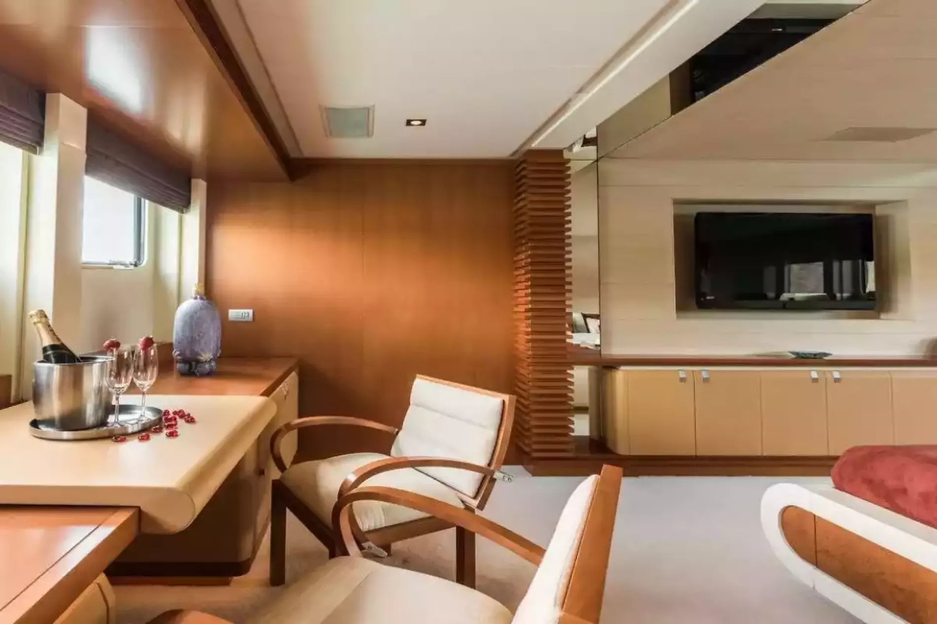Interior - 14/25
