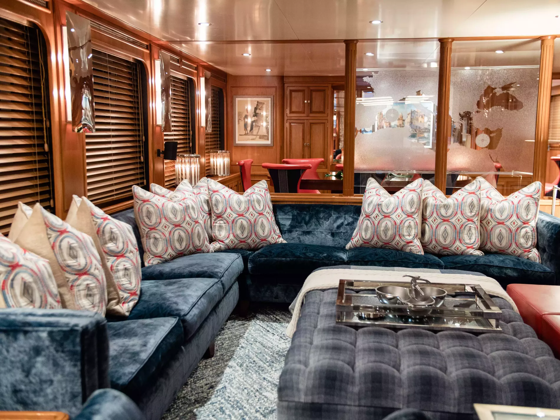 Interior - 2/15