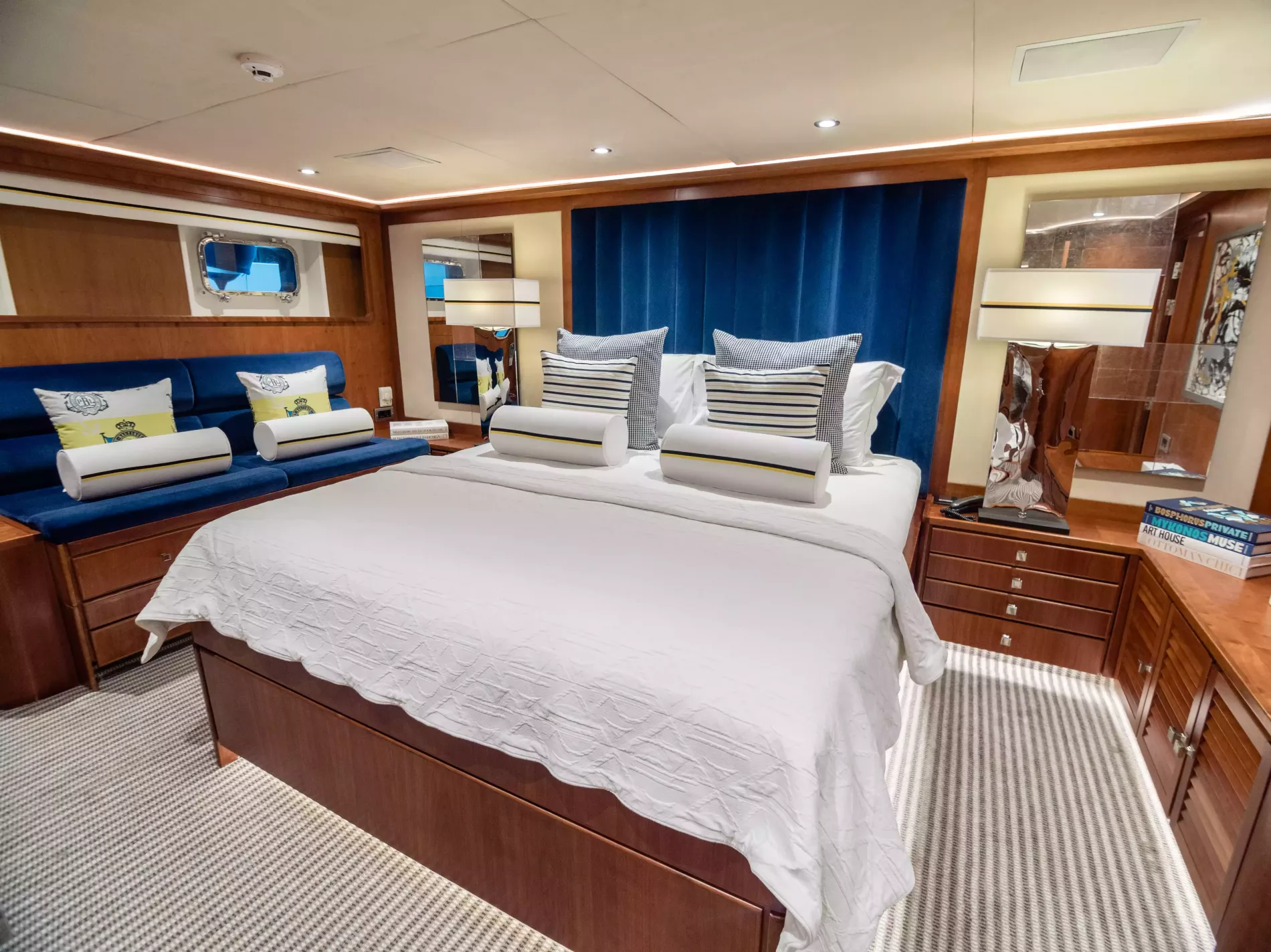 Interior - 8/15
