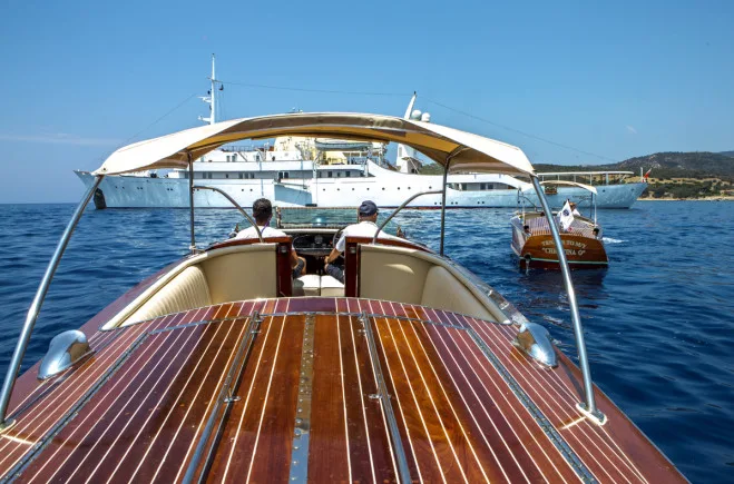 Exterior - 24/25