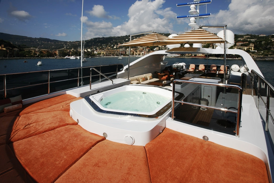 Exterior - 19/33