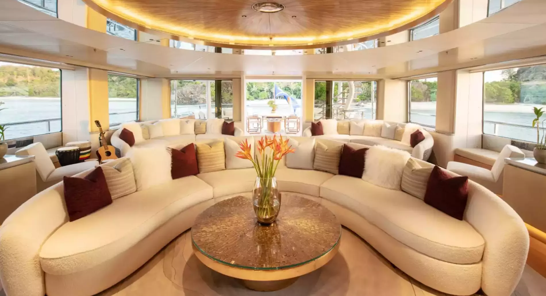 Interior - 2/25