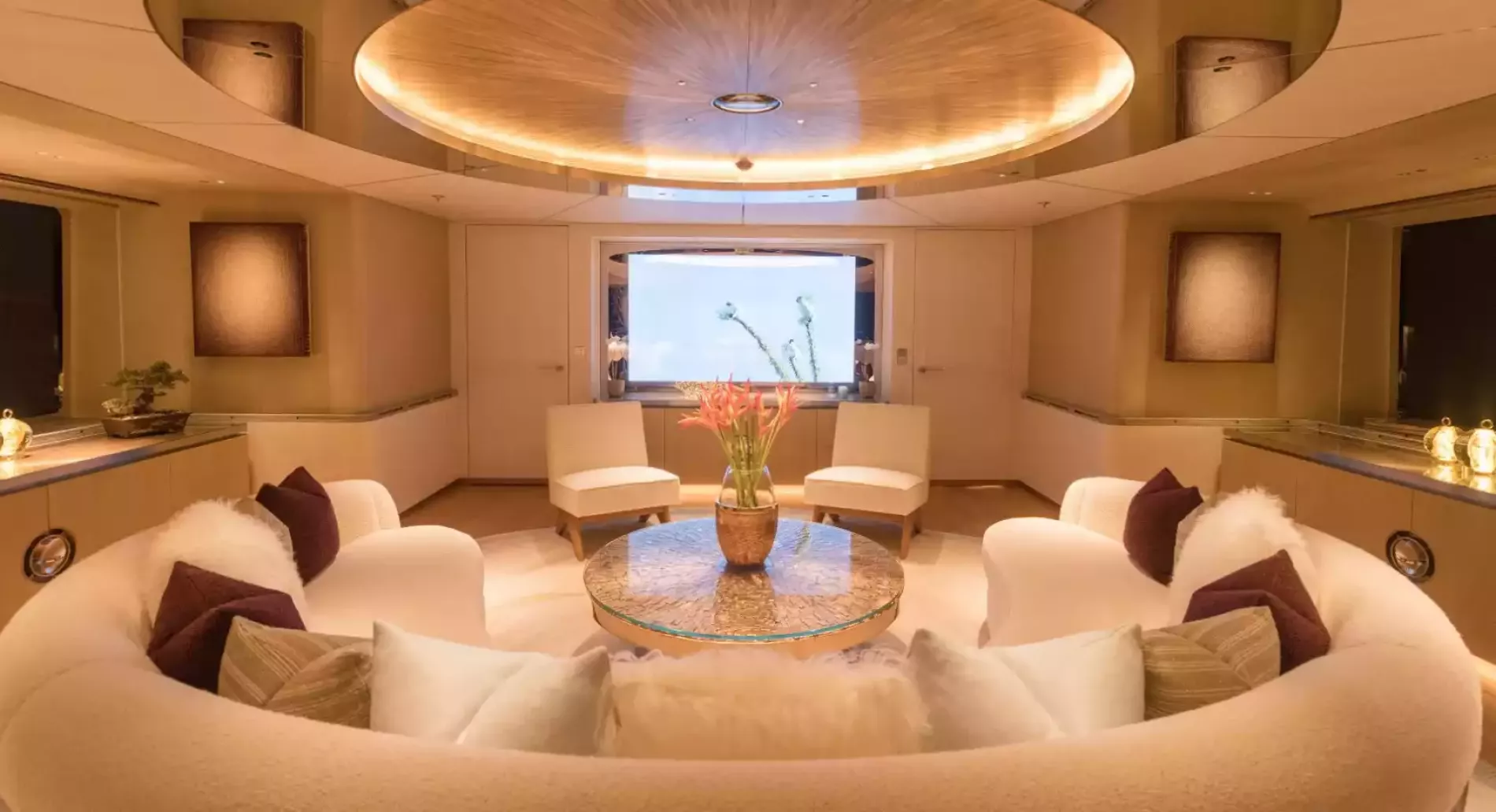 Interior - 8/25