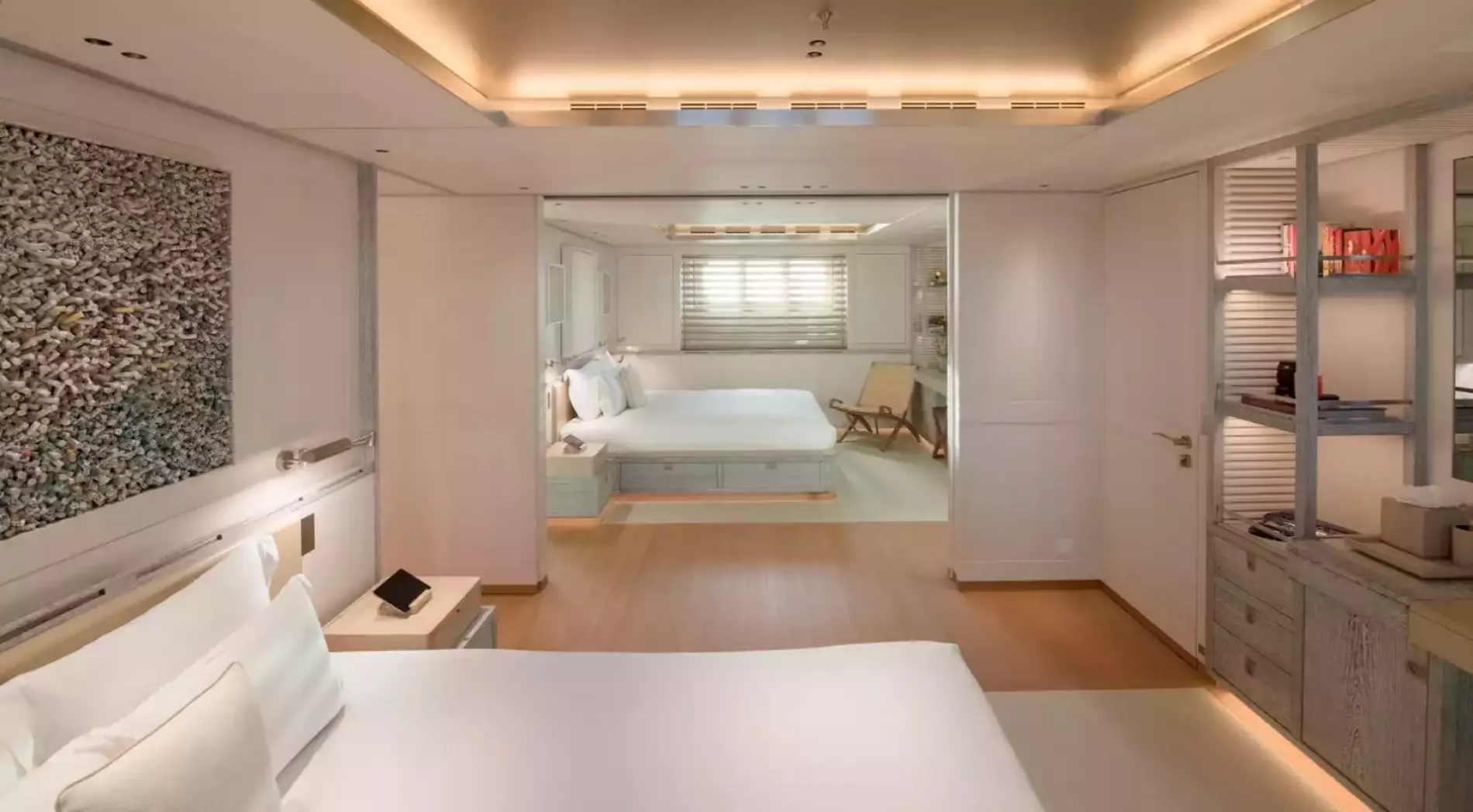 Interior - 11/25