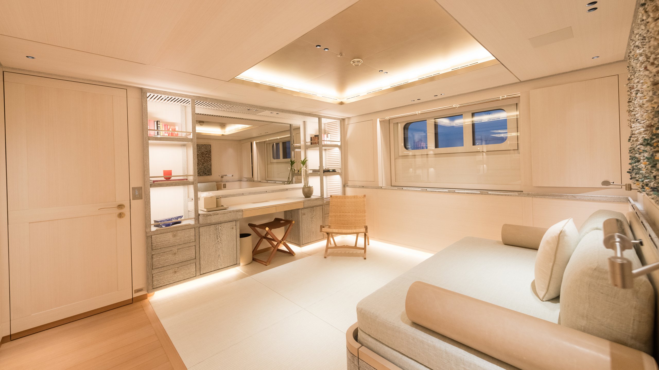 Interior - 12/25
