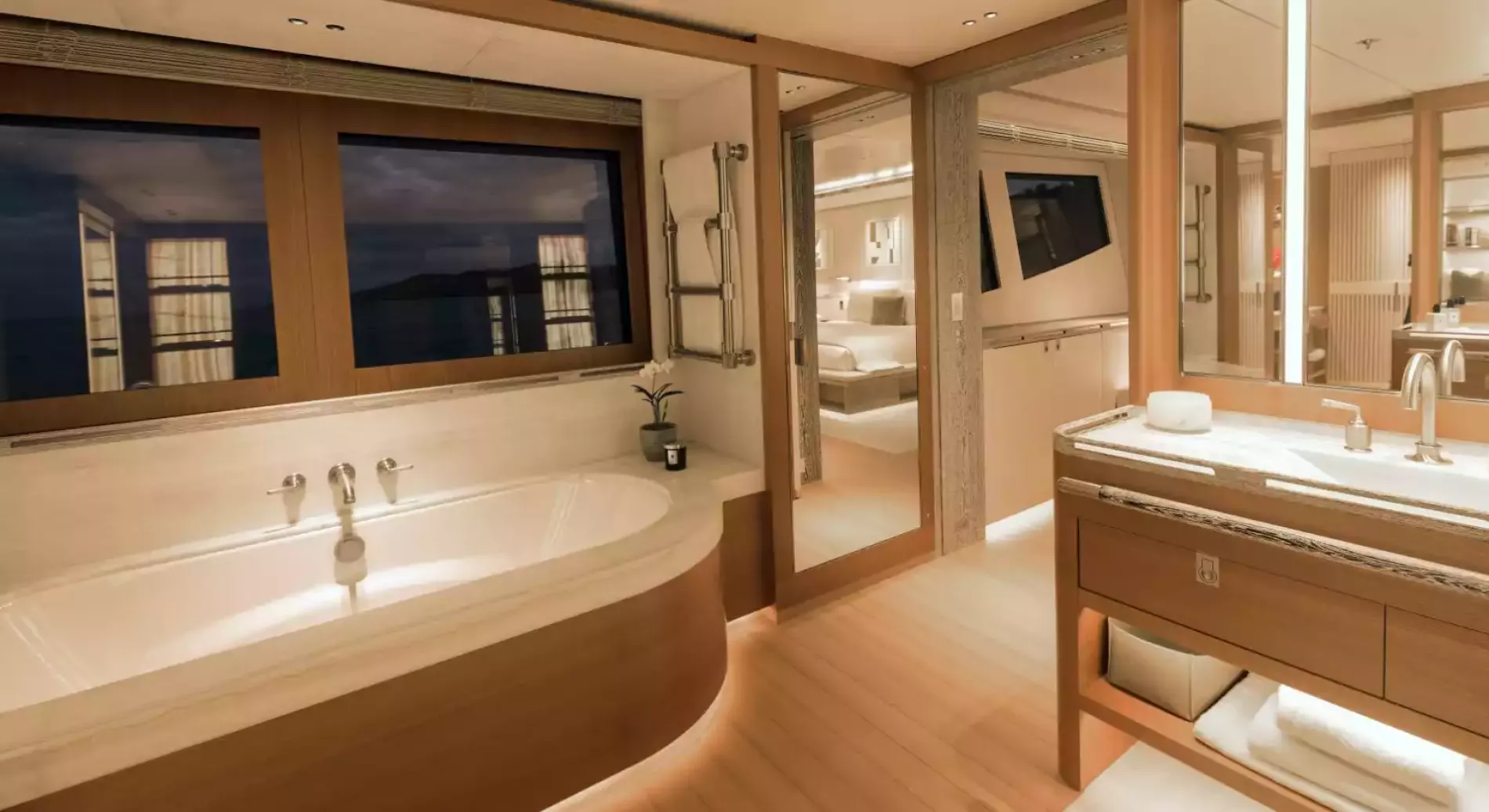 Interior - 23/25