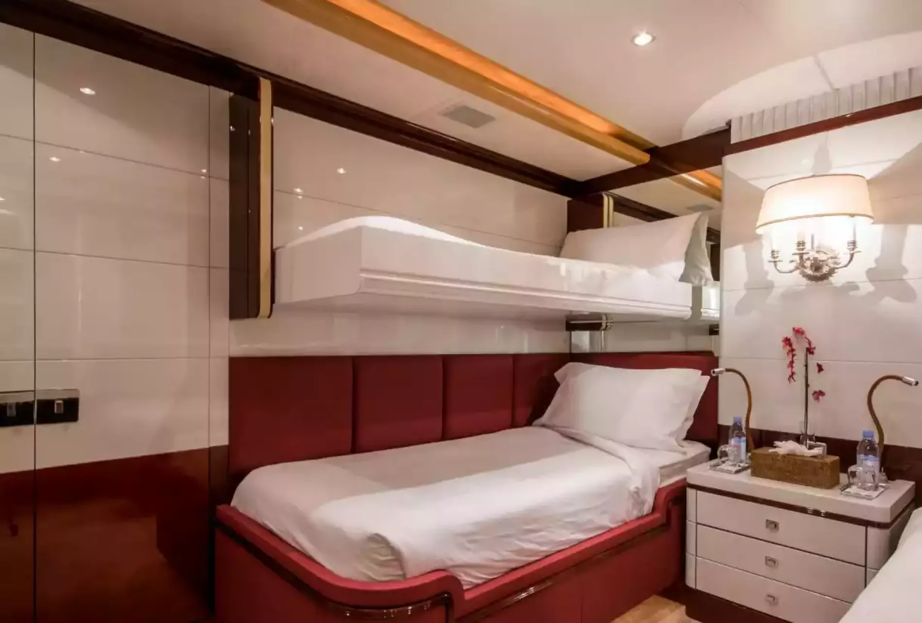Interior - 16/26