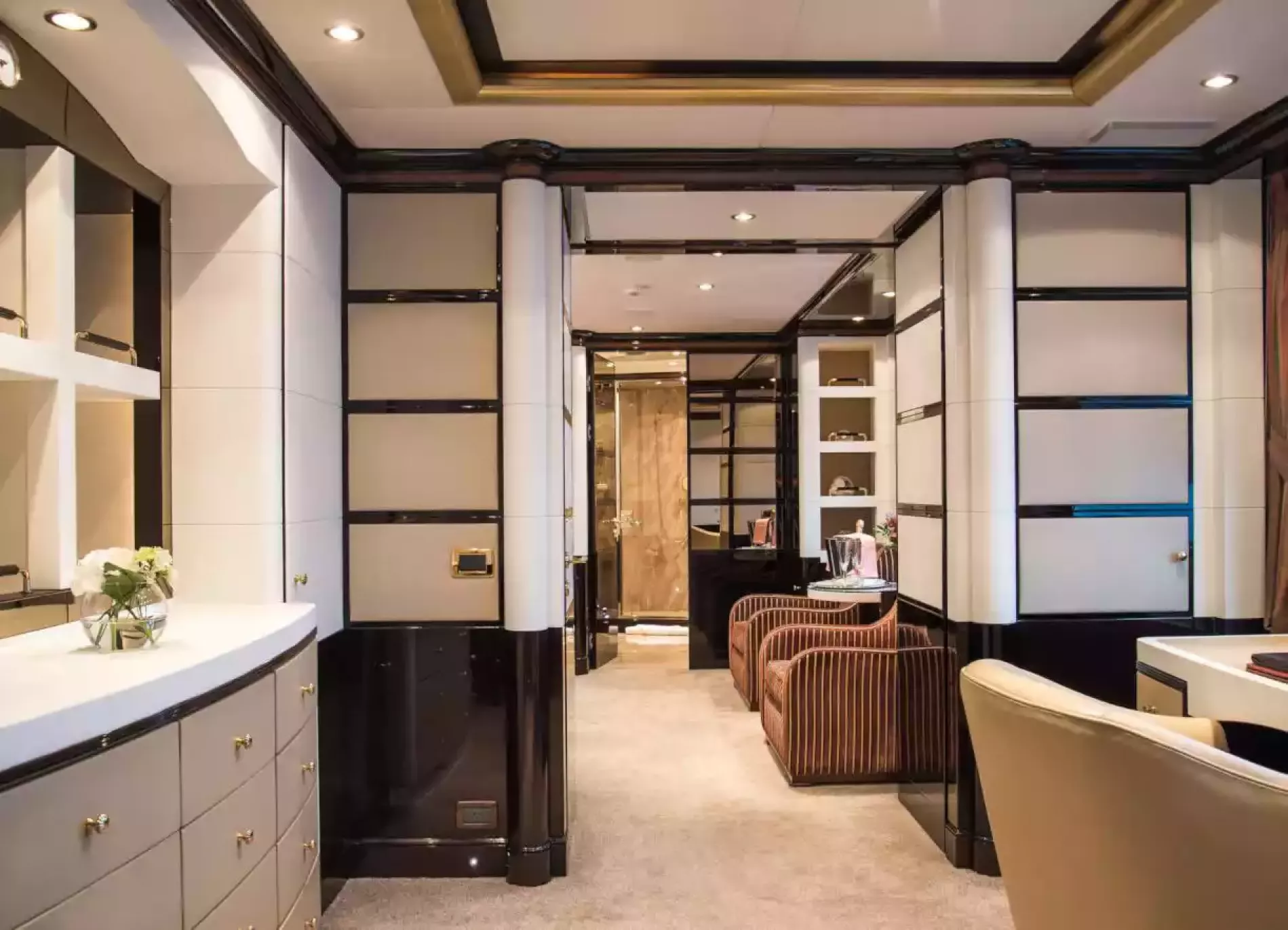 Interior - 19/26