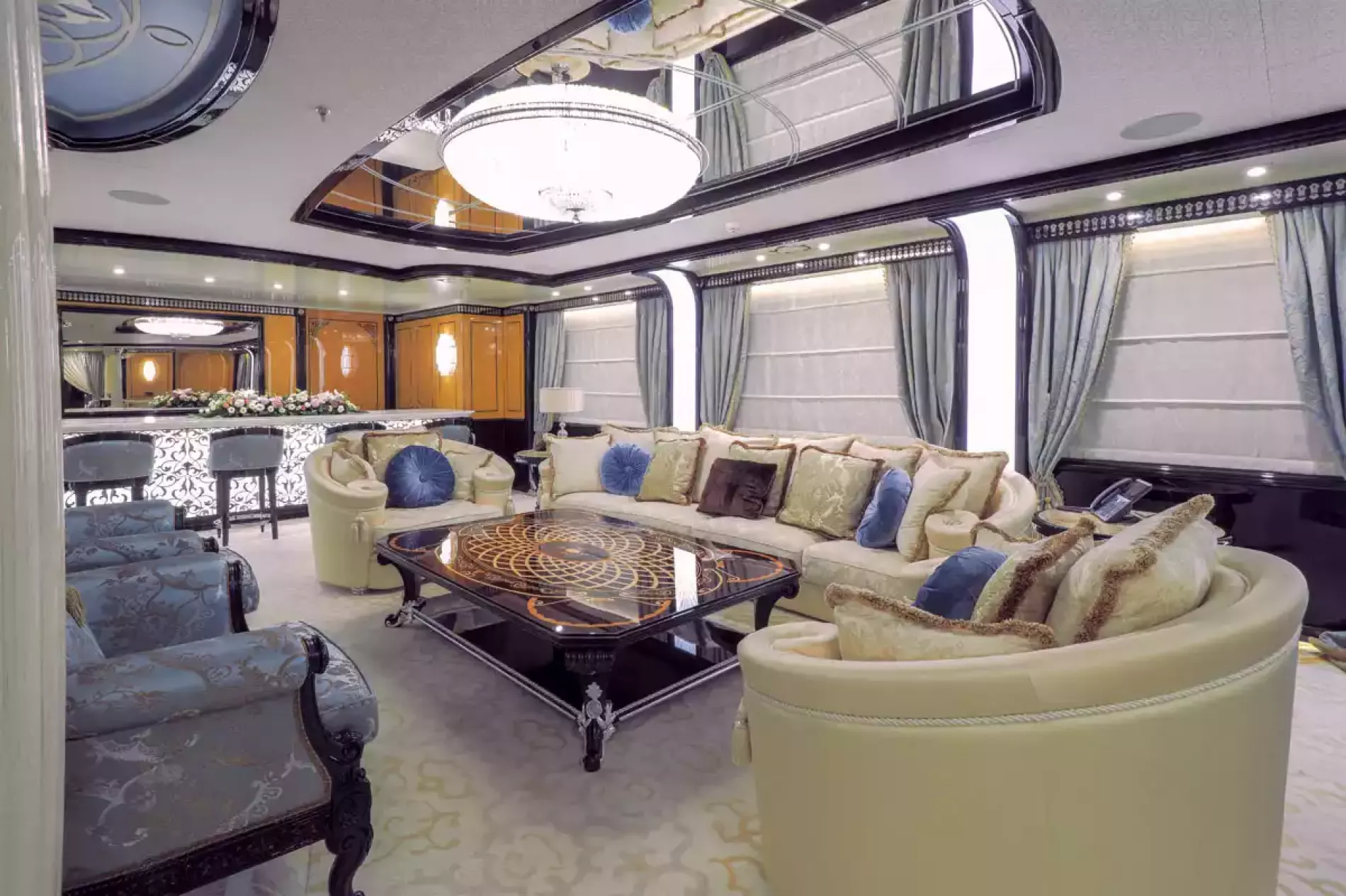 Interior - 9/36