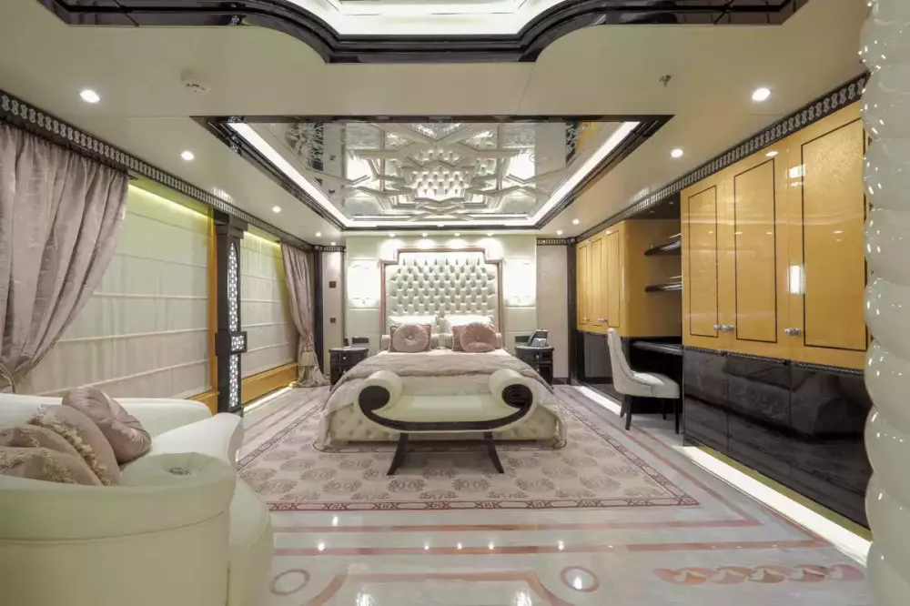 Interior - 15/36