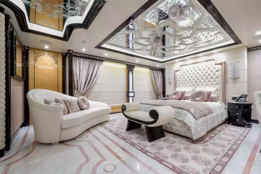 Interior - 16/36