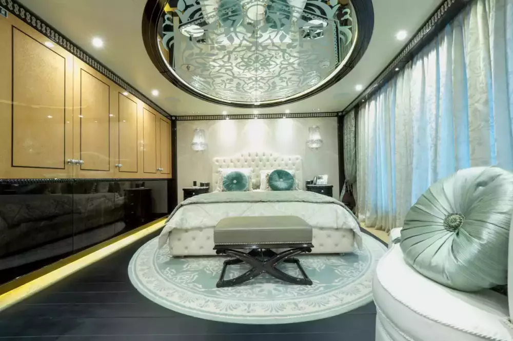 Interior - 21/36