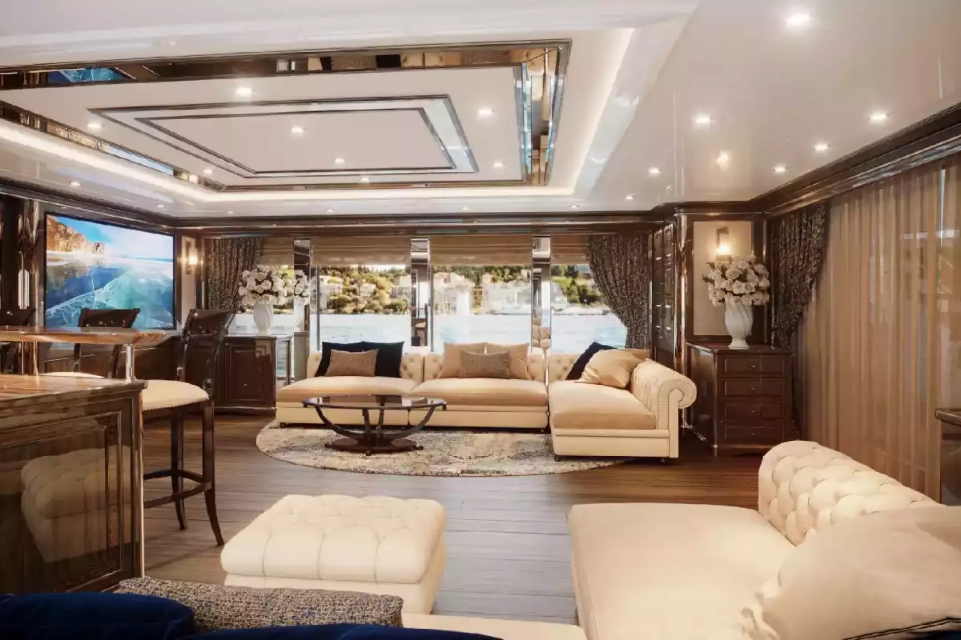 Interior - 4/48